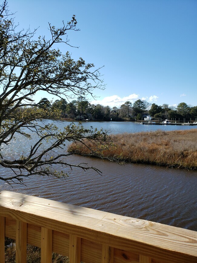 Foto del edificio - 9517 5th Bay St #A