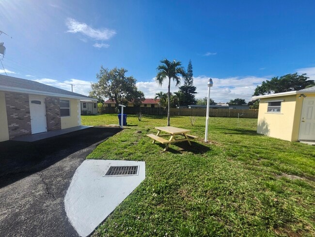 Foto del edificio - 511 NW 60th Way