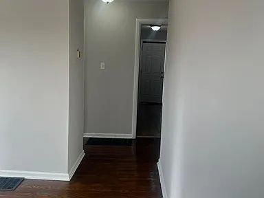 Foto del edificio - Close to downtown without the price tag. Updated 1BD/1BA with hardwood floors, granite counters, ...
