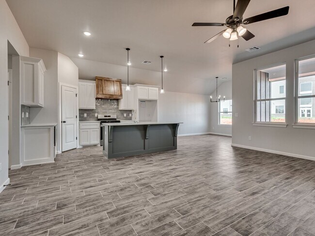 Building Photo - Brand New Home available Mid August 2025- Mustang Park