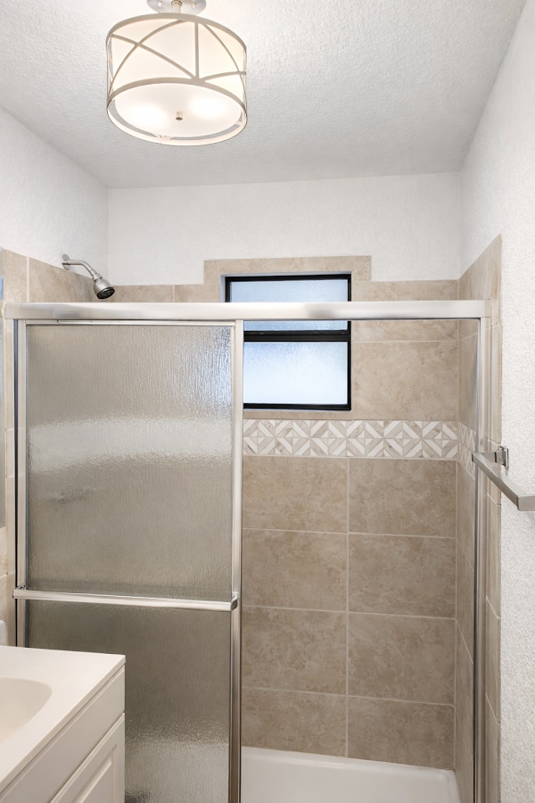 Building Photo - 528 W Kellis St