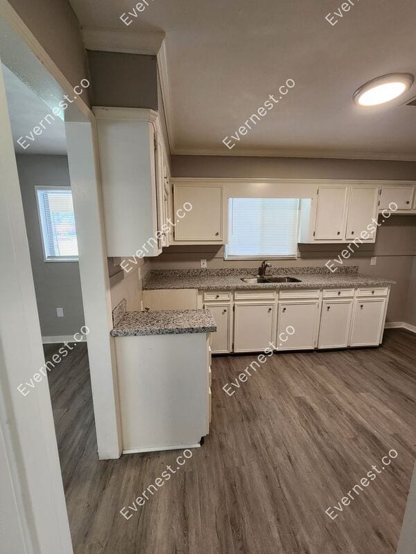 Foto del edificio - 1612 Woodburn St