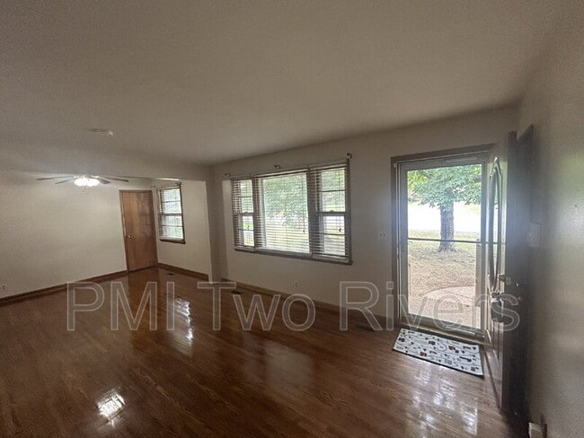 Building Photo - 328 Jacksonian Dr