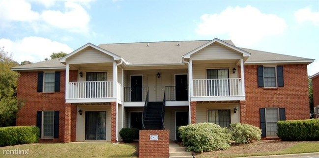 Building Photo - 455 Eastdale Rd S