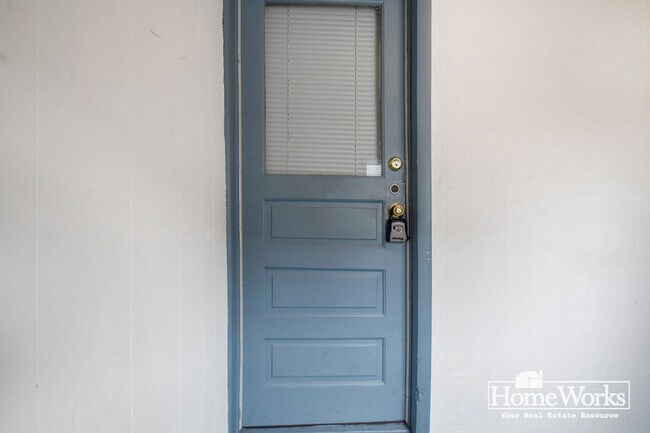 Foto del edificio - 1122 W 7th St