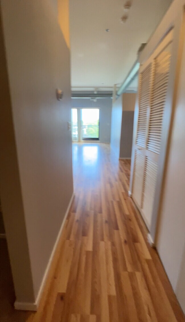 Foto del edificio - 1000 E 53rd St