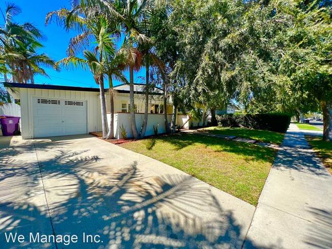 Foto del edificio - 4 br, 4 bath House - 1417 Vuelta Grande Ave