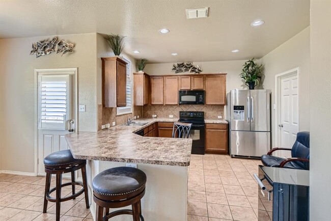 Foto del edificio - 1629 Kings Glen Ln