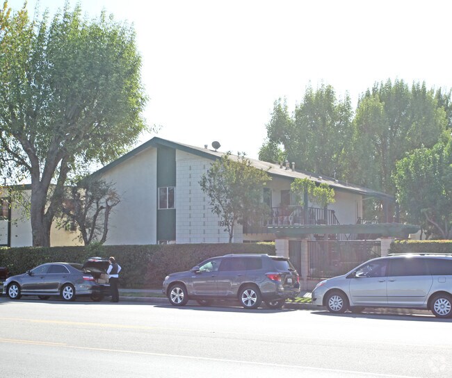 Park Parthenia Apartments Northridge Ca Building Photo Park Parthenia