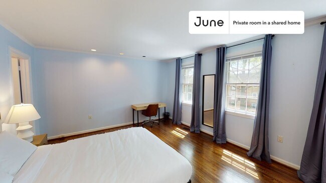 Foto del edificio - Room in Shared 7 bed/3.5 bath home in Southwest Waterfront