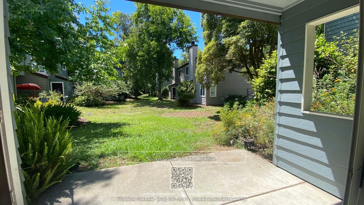 Primary Photo - Large Patio, In-unit Washer & Dryer and Mo...