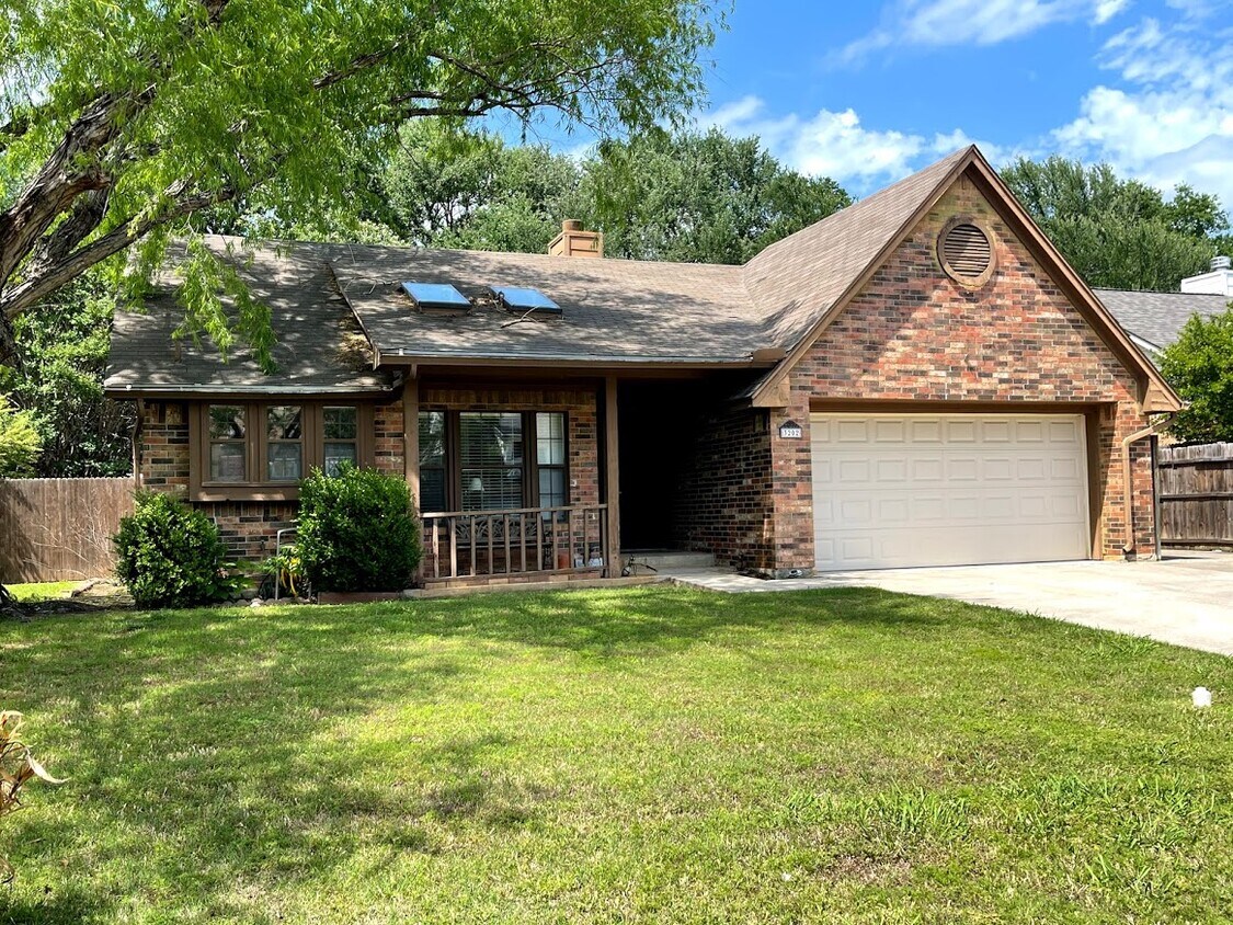 3204 Fairview Dr, Corinth, TX 76210 House Rental in Corinth, TX