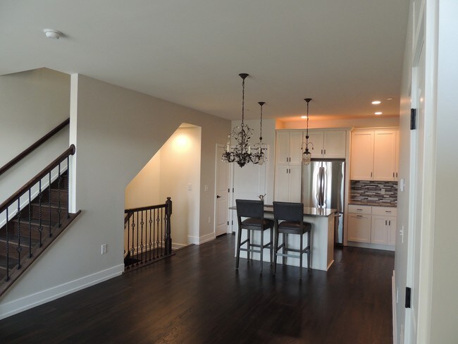 Kitchen/Family Room - 415 Lakeview Ct