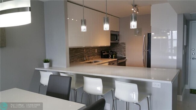 Foto del edificio - 1000 Parkview Dr