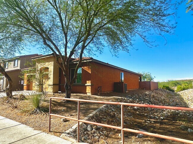 Building Photo - 1145 E Madera Grove Ln