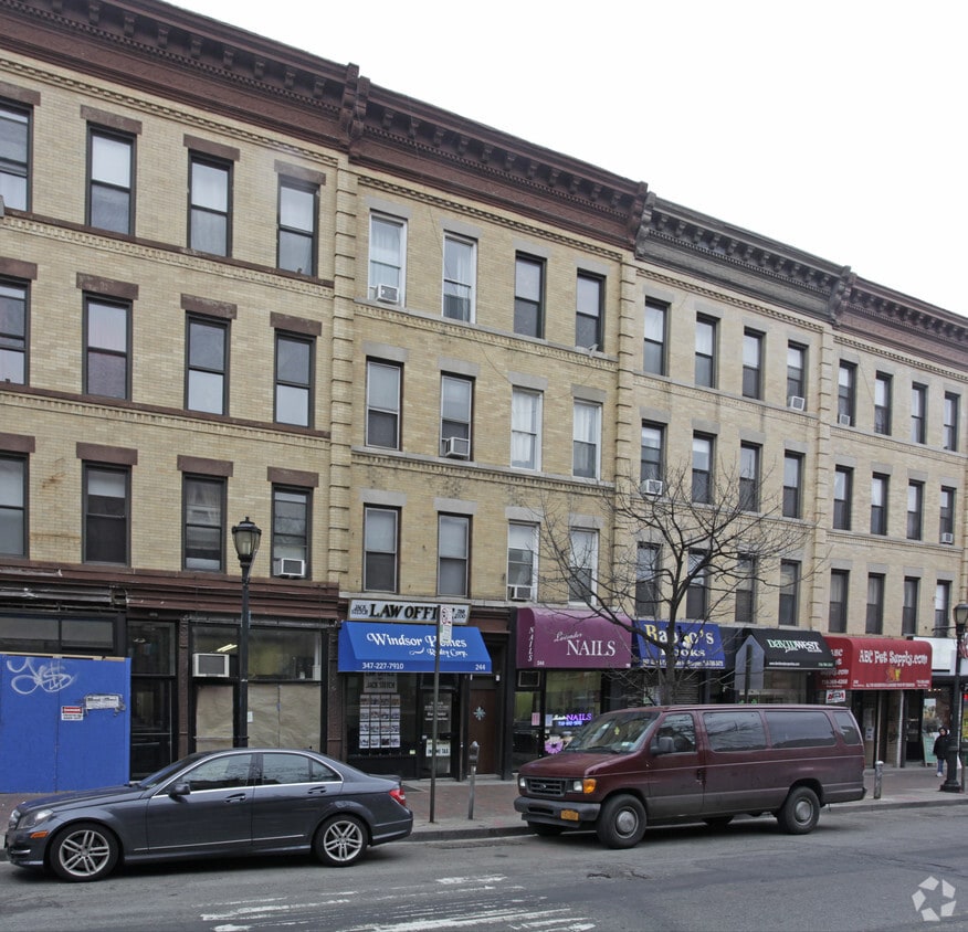 Primary Photo - 244 Prospect Park W