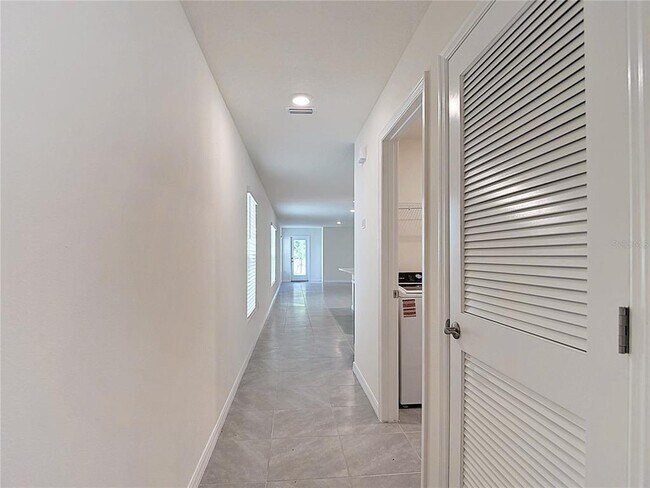 Building Photo - 31115 Silver Stage Dr