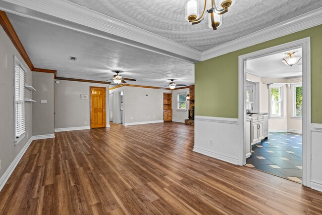 Building Photo - 1521 Cheltingham Ct