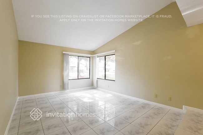 Building Photo - 343 Kantor Blvd