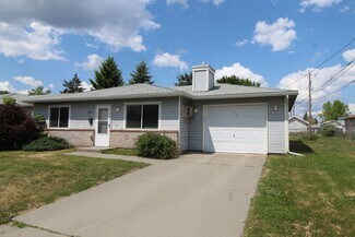 Building Photo - 1020 W Lacrosse Ave