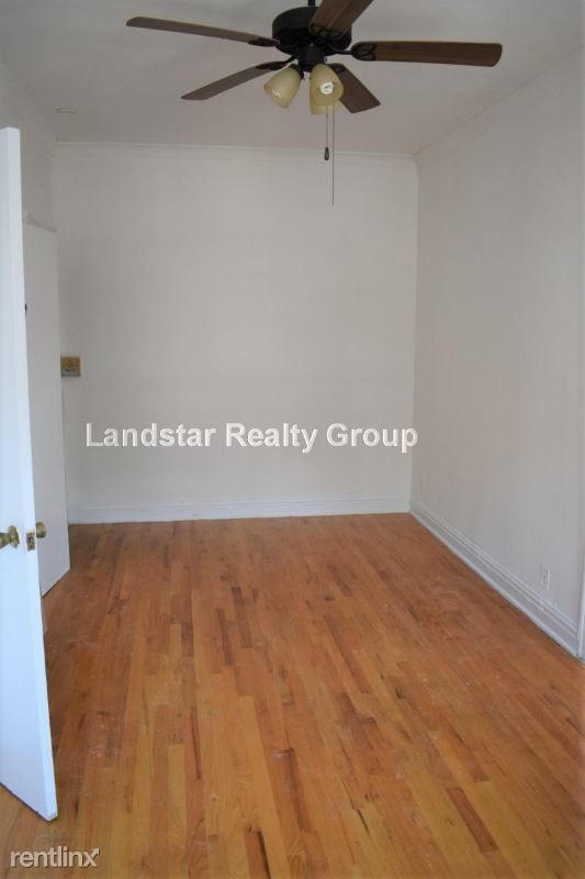 Building Photo - 3812 N Pine Grove Ave