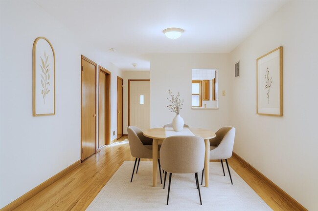 Foto del edificio - 210 Pavonia Ave