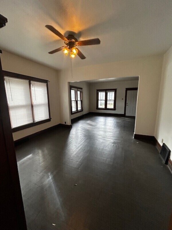 Foto del edificio - 2211 S 9th St