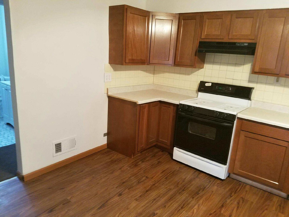 Primary Photo - 724 W 138th St