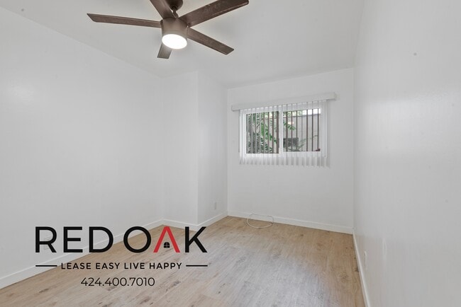 Building Photo - Charming Two Bedroom Walk-Up with Open Con...