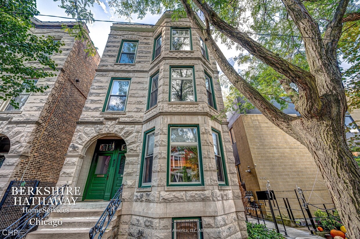 Primary Photo - 832 N Paulina Street