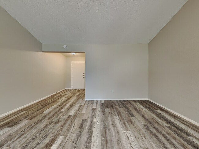 Building Photo - 2509 Merrimac Dr