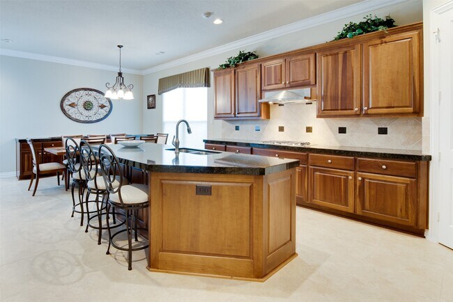 Foto del edificio - 2011 Flower Garden Ln