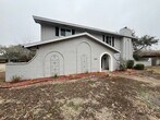 Foto principal - Spacious Two Story Home in Country Club Es...