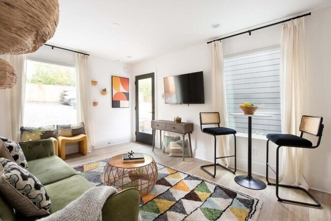 Foto del edificio - 542 Boulevard NE