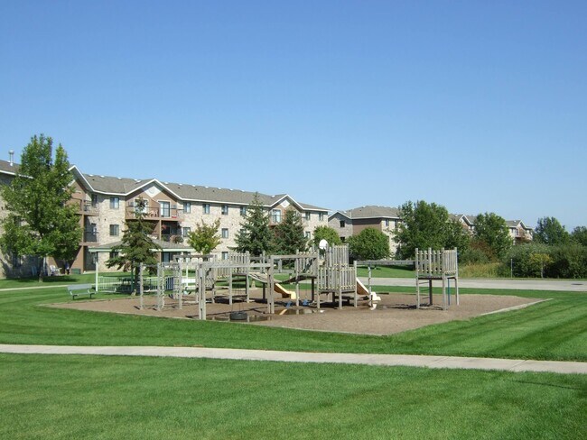 Foto del edificio - Champlin Drive & Elmcreek