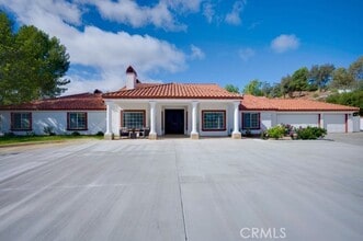 Building Photo - 39555 Ave Bonita