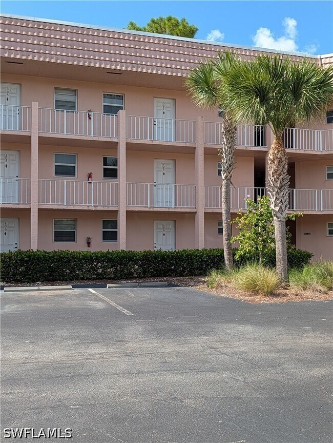 Building Photo - 400 Forest Lakes Blvd