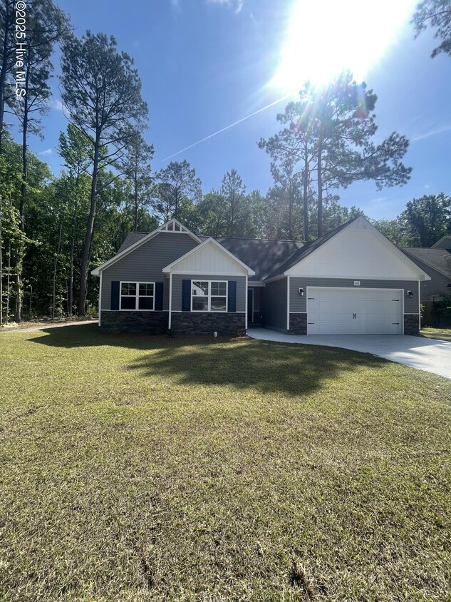 Foto principal - 618 Walnut Dr