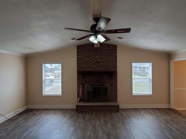 Building Photo - 217 S Jan Dr