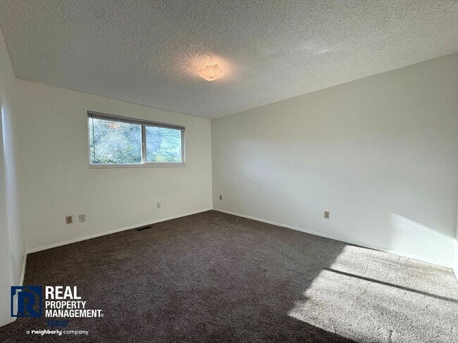 Building Photo - Call - 4502 &amp; 4504 (Olympic Group)