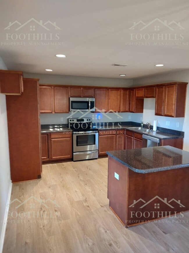 Foto del edificio - Your Next 3BR Home Awaits – Pets Welcome!