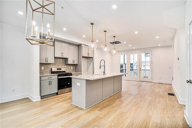 Foto del edificio - 1825 Gotham Ln NE