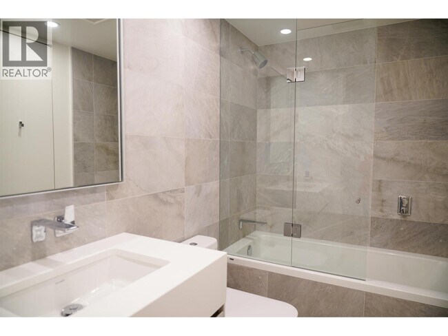 Photo du bâtiment - 889 Pacific St