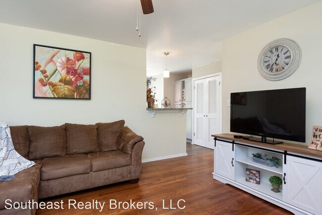 Building Photo - 3 br, 2 bath House - 113 Elder Road