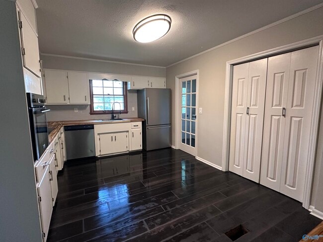 Building Photo - 4627 Daugette Dr NW