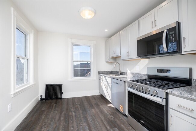 Foto del edificio - 180 Shirley St