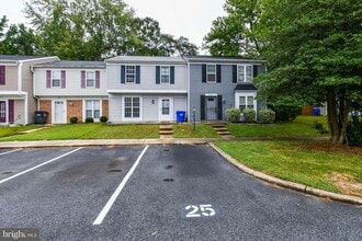 Building Photo - 2725 Red Lion Pl