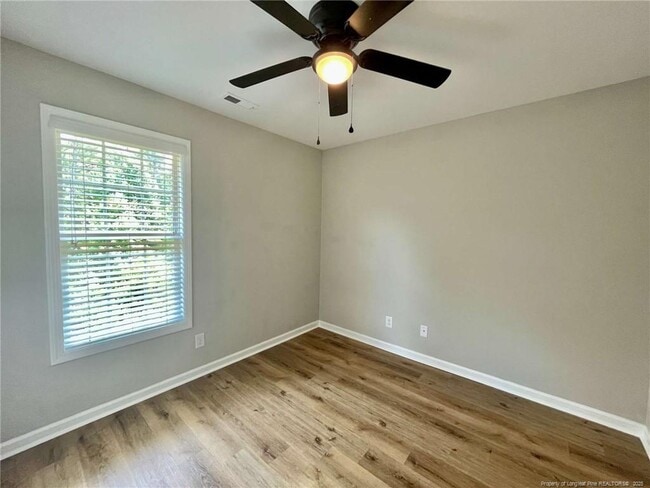 Building Photo - 216 Cobblestone Dr