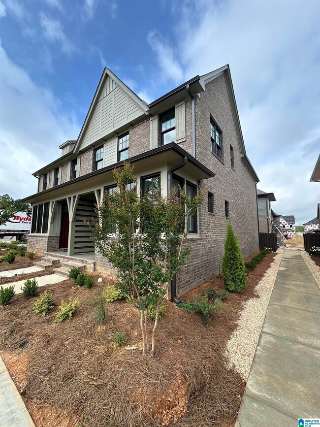 Building Photo - 1185 WINDSOR Sq