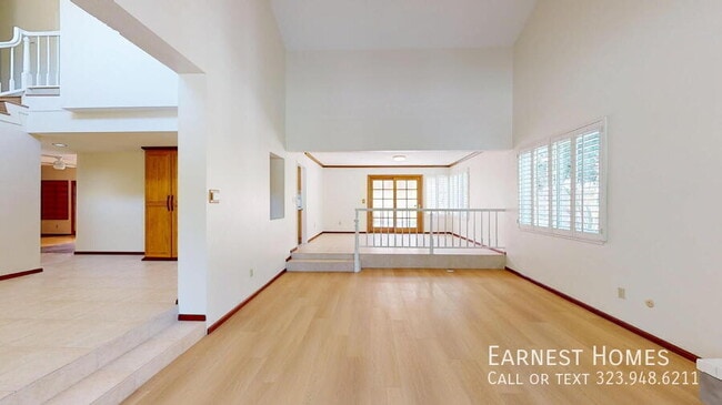 Building Photo - 7814 Woodhall Ave